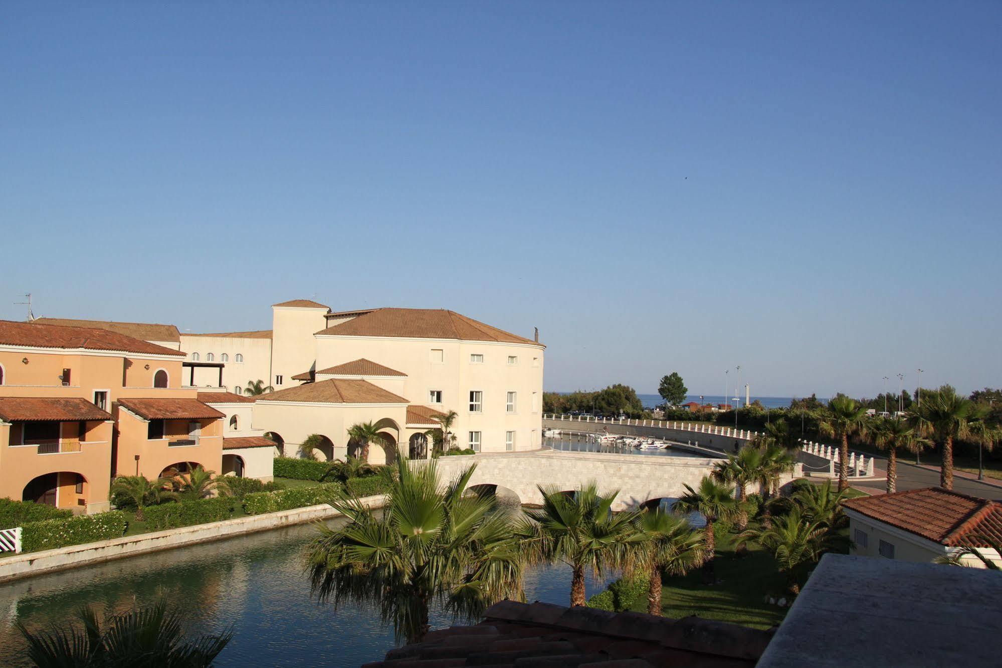 Marinagri Greenblu Hotel Policoro Exterior foto